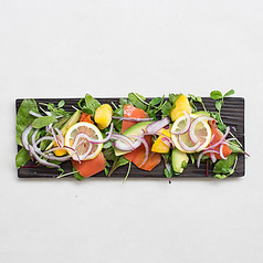 MARINATED SALMON&AVOCADO