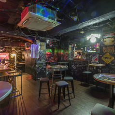 店員とワイワイ!