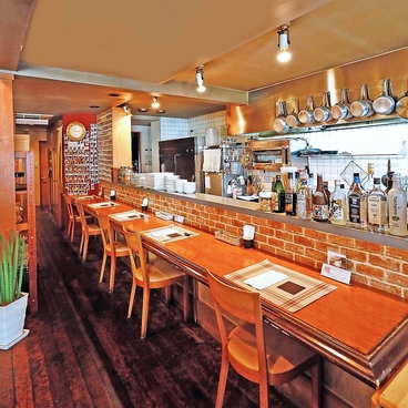 ワイン ビストロ 七番館 京都駅店の雰囲気1