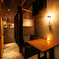 ゆったりと寛げるテーブル席【名駅/名古屋駅/夜カフェ/女子会/誕生日/デート/記念日/ランチ/カフェ/イタリアン/フレンチ/個室/カップルシート】