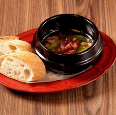 魚介とレモンのアヒージョ ～バケット2枚付き～