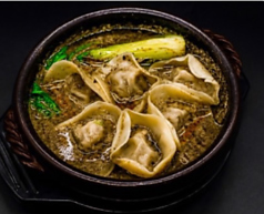 黒胡麻坦々スープ餃子