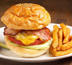 ベーコンチーズバーガー　BACON CHEESE BURGER