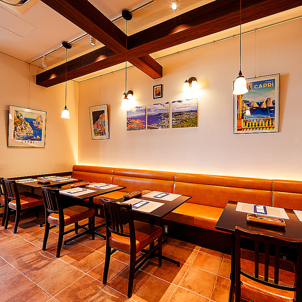 ご家族でのお食事をはじめ、女性同士の華やかな食事会、接待など幅広いシーンにご利用ください。