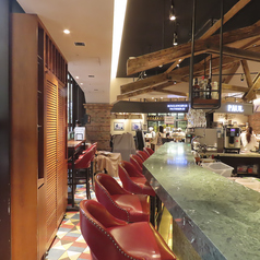 カウンター8席ご用意ございます。