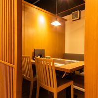プライベート空間でお寛ぎいただく個室席完備