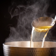 和食人が朝一番に仕込むのこだわりの御出汁！！