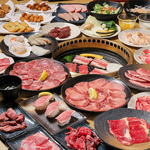 さらに、国産牛ハラミや国産牛ロース、海鮮も食べ放題プレミアムコース4980円(税込)120分(Lo.30分前)