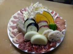石焼スペシャル定食（もも肉・首肉・今日のお肉・馬肉・大海老１尾・焼野菜８種・