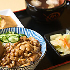 本場の魯肉飯定食