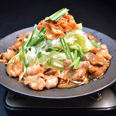 【品川港南口1分】路地裏×ホルモン×焼鳥×焼肉が味わえる大人の隠れ家「もつきむ」