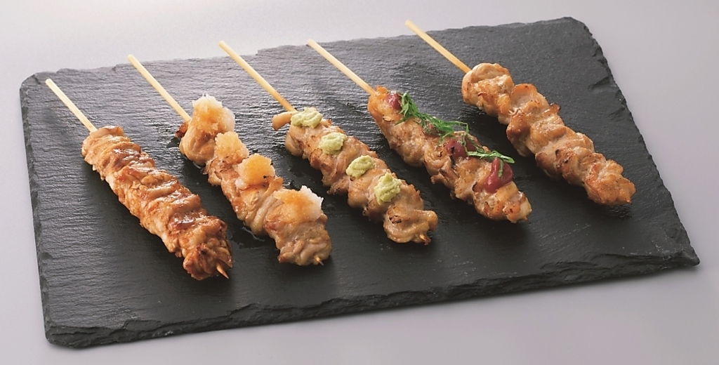 八剣伝プレミアム『自慢のせせり』はおすすめです！5種類の味で食べ比べしてみてはいかがでしょうか?