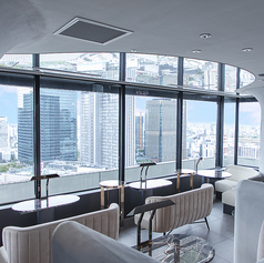 地上120ｍの絶景パノラマビューを一望しながらの食事