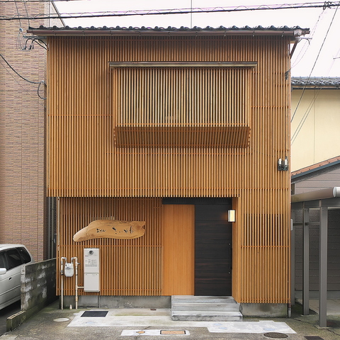 ほのかに甘く、優しい味わいが特徴の金沢おでんが楽しめるお店◎観光の際のお食事にも