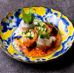 ノルウェーサーモンとアボカドの生春巻き