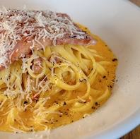 旬素材を活かす彩り豊かな各種料理の魅力！