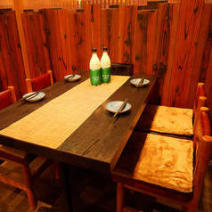 家族や友達とも使いやすい、少人数向けのお席も多数ご用意。