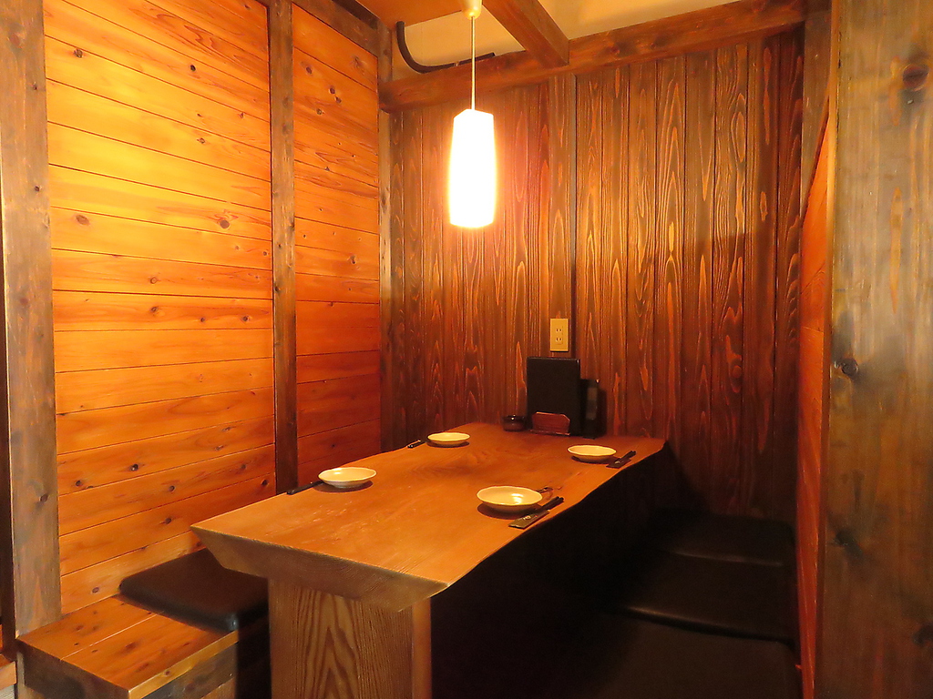 落ち着いた雰囲気の店内