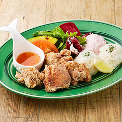 モチコ フライドチキンプレート