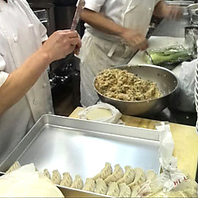 腕利きの料理人による、伝統を継承する薬膳料理の真髄