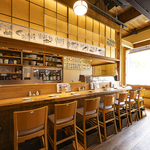 カウンター席がございますので、おひとり様でも大歓迎！目の前で料理を作るので、臨場感たっぷりです