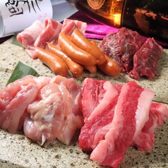 厳選お肉をランチで堪能！夜のメニューをそのままに◎