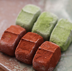 生チョコアイス(チョコまたは抹茶)