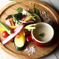 料理メニュー写真&nbsp;糸島産野菜を使った色とりどりのバーニャカウダ