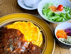 ランチに◎まろやかシチューとふわとろオムライス