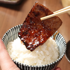 昭和40年から続く秘伝の味噌タレ × 厳選和牛の極上焼肉