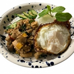 ランチ限定ガパオライス