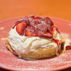 ストロベリーパンケーキ