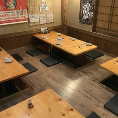 お座敷は繋げてご案内できるので、最大24名様までお利用いただけます。足を伸ばしてゆっくりお過ごしいただけます♪