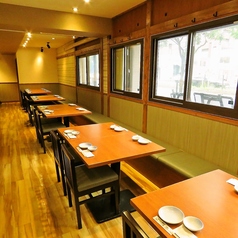 【幅広いシチュエーションに◎】1名様～46名様まで受付中！貸切対応も致しますので、お気軽に店舗までお問い合わせください♪昔ながらの雰囲気が溢れる空間は接待や宴会など、様々な場面や用途に最適な空間です。お得なクーポンも多数ご用意しておりますのでお客様にぴったりのものをお選びください！