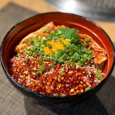 牛トロユッケ丼