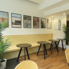 韓国カフェ BONTEMPS ボンタン 横浜石川町店の雰囲気1