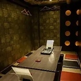 【様々な個室席をご用意◎】2名様～6名様でご利用いただける個室席をご用意しております。高級感のある落ち着いた雰囲気の中、ゆっくりとお食事をお楽しみいただけます。