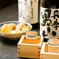 まじめやの逸品、刺身や揚げ物とよく合う焼酎と日本酒は銘柄選びにこだわっています◎お気に入りの組み合わせを見つけてみてください♪