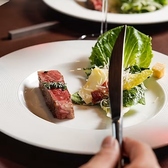 お会計はスマートなレジ対応となっており、VISA、Master、JCB、AMEX、Dinersの各種クレジットカードをご利用いただけます。さらにPayPay、d払い、楽天ペイ、au PAYなどのQRコード決済にも幅広く対応しており便利です。キャッシュレス決済のみで現金不可となりますのでご注意ください。