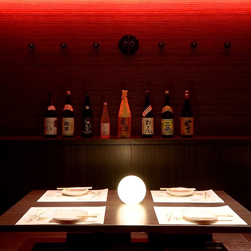 個室多数★空間デザイナーがプロデュースした店内でオシャレにご宴会！全席、足元広々の掘りごたつ♪