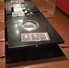 4名様用・掘りごたつ席