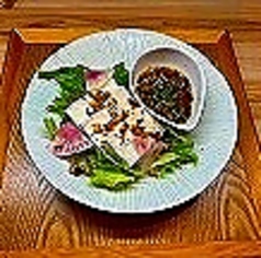 大鉄砲豆腐のサラダ