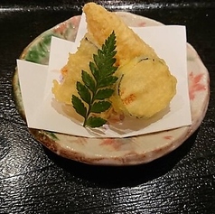 皮はぎと海老の湯葉巻天ぷら