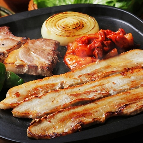 【2026年4月10日オープン】金山駅徒歩1分♪屋上で楽しむ本格韓国BBQ食べ放題！