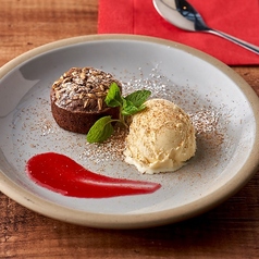ミニショコラトルテとバニラアイス / chocolate torte with vanilla ice cream
