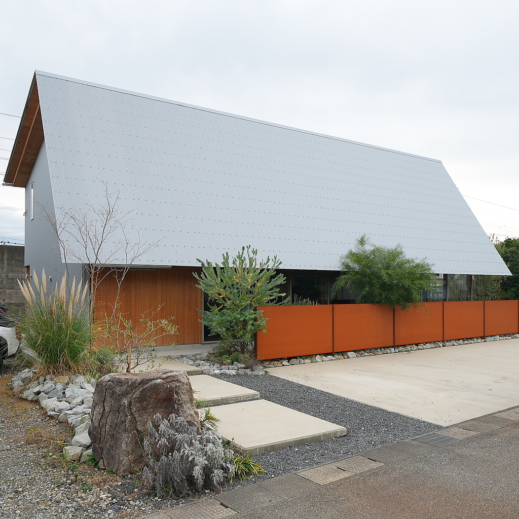 駐車場完備のため、遠方からのお客様も大歓迎です。地元食材を使ったイタリアンをご満喫いただけます