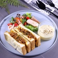 料理メニュー写真&nbsp;Bacon potato & cheder sandwich