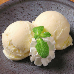 アイスクリーム（バニラ・イチゴ）