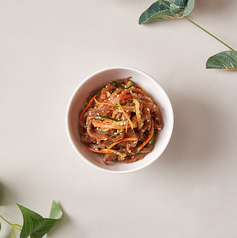 《冷菜》　くらげの和え物