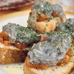 数量限定！生しらすのブルスケッタ